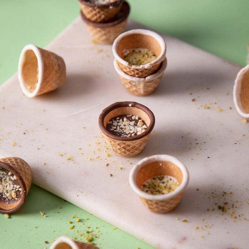 Crispy Cups - Pistachio & Cashew Praline