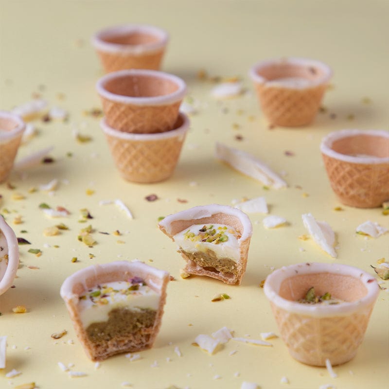 Crispy Cups - Pistachio & Cashew Praline